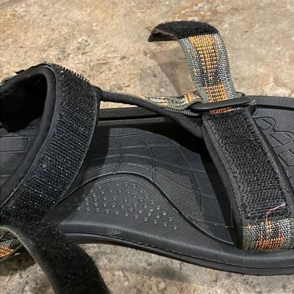 Madden Gray Sandals Unisex EU 41 US Mens 8 Womens 9.5 - Picture 12 of 12